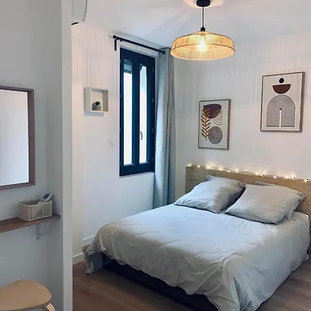 La Revolution Apartment *