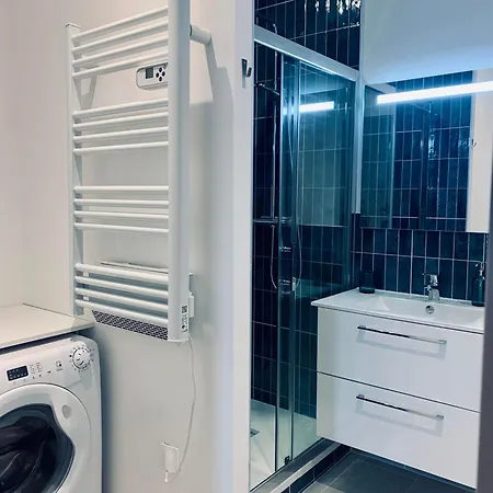 Apartment La Revolution